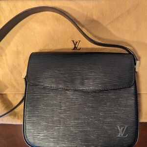 Louis Vuitton M52209 Vintage Black Epi Leather Buci shoulder Bag